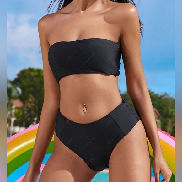 Zaful High Cut Bandeau Swim Set - Picture 9 of 10